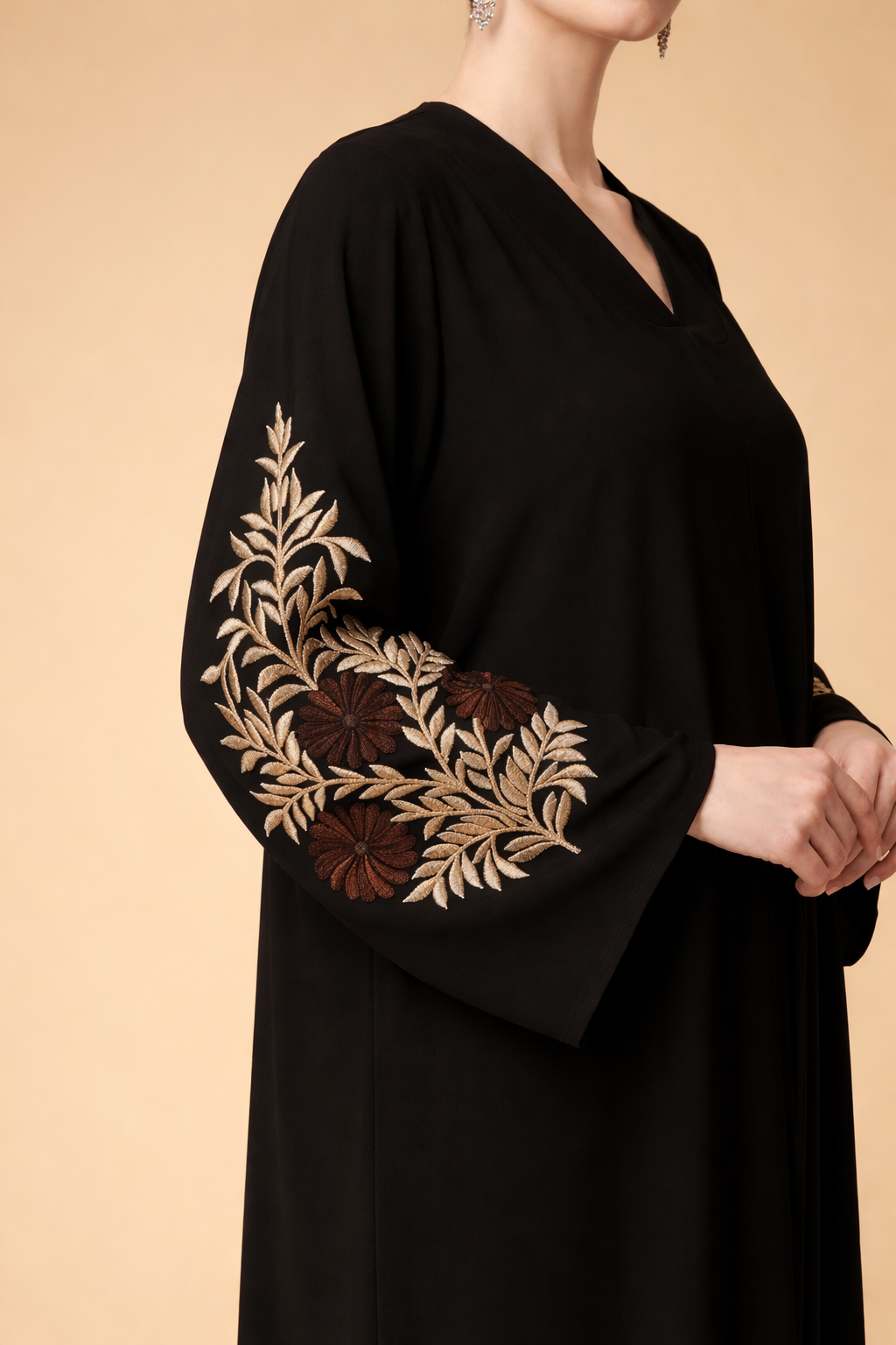 Elegant Black Floral Embroidered Abaya For Women's Button Closure V-neck Long Sleeve Muslim Abaya