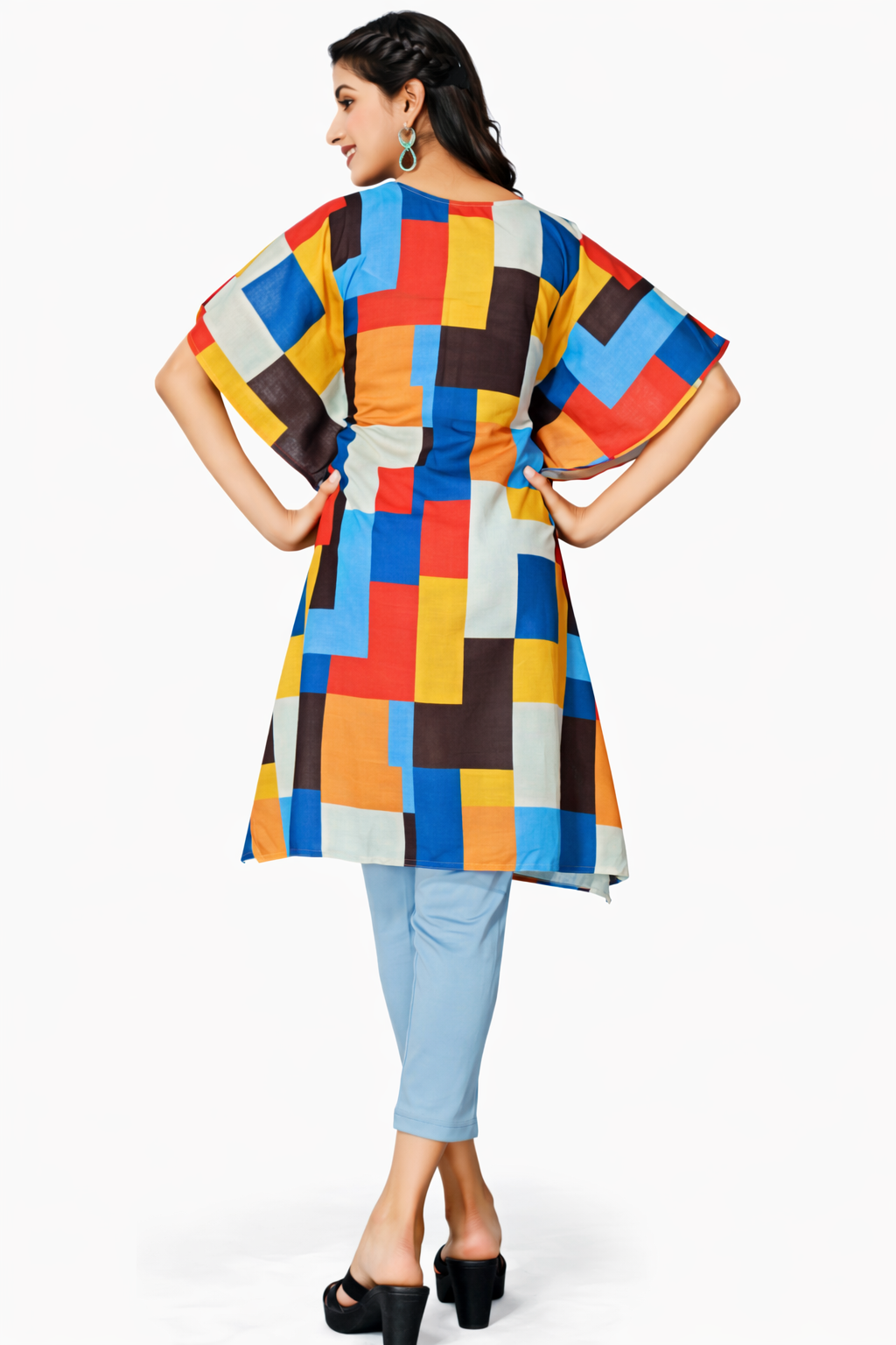 Womanista Women's Polyester Geometric Regular Kurta