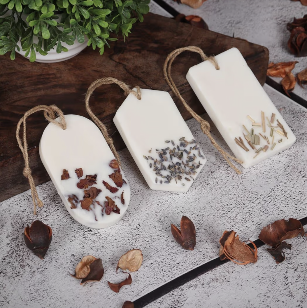 أكياس عطرية، أقراص مصنوعة يدويًا من الشمع المعطر بالورد، عطر منزلي لمعطر الجو، معطر خزانة الملابس، الخزائن، الأدراج، الدواليب، السيارة، رفوف الأحذية، المطبخ (مجموعة متنوعة من الورد، عشب الليمون، اللافندر)